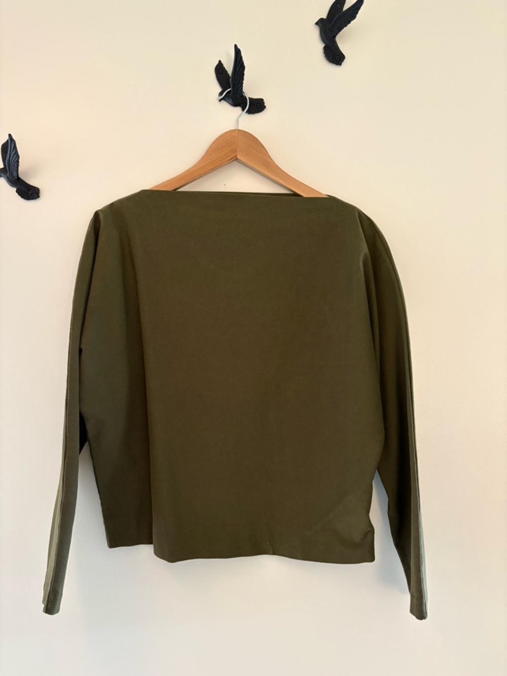 Banana Republic Olive Long Sleeve Boatneck Top Raglan Sleeve Heavy Cotton